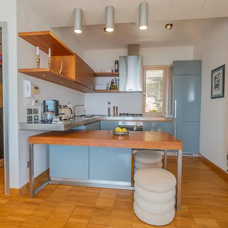 Holiday home Artemis
