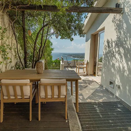 Holiday home Artemis