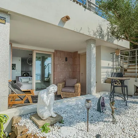 Holiday home Artemis *